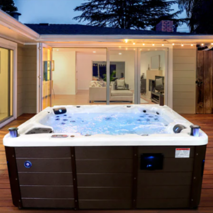 Canadian Spa Thunder Bay 44-Jet Hot Tub for 6