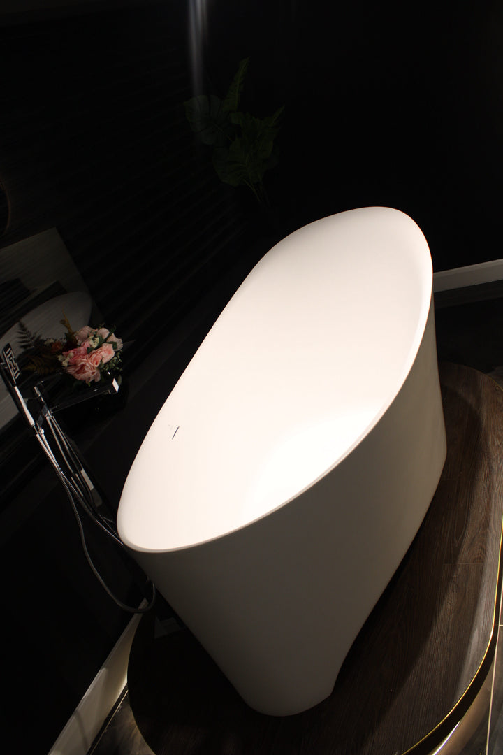 Tiaara Free Standing Bathtub