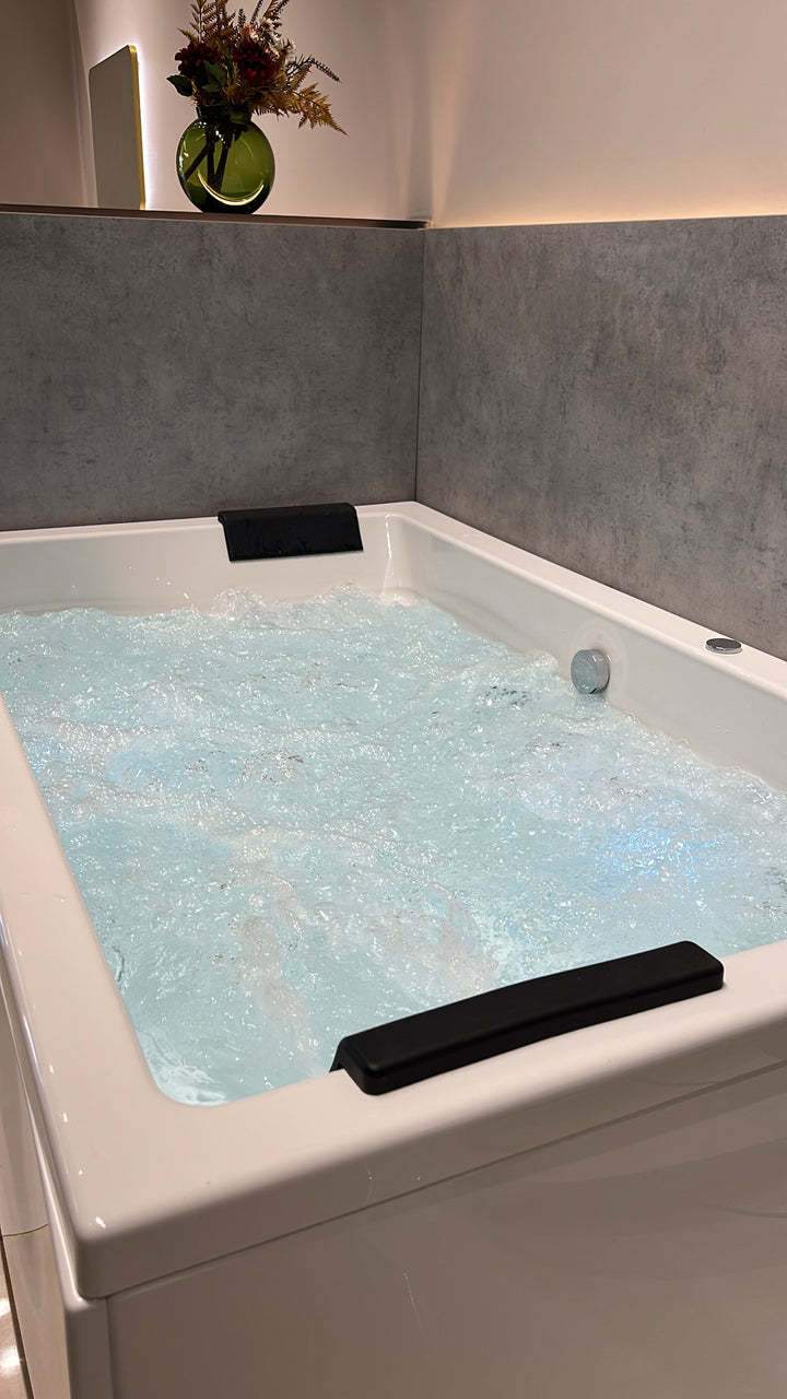 Luxurious Dual Person Kubix Prime Whirlpool Bath System