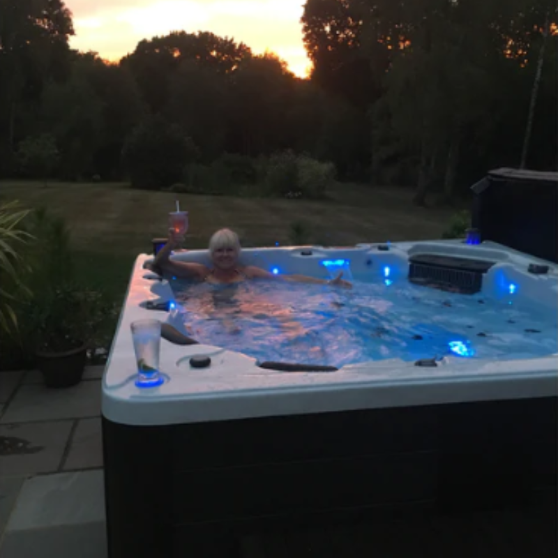 Vancouver 65-Jet for 6 People Hot Tub Spa