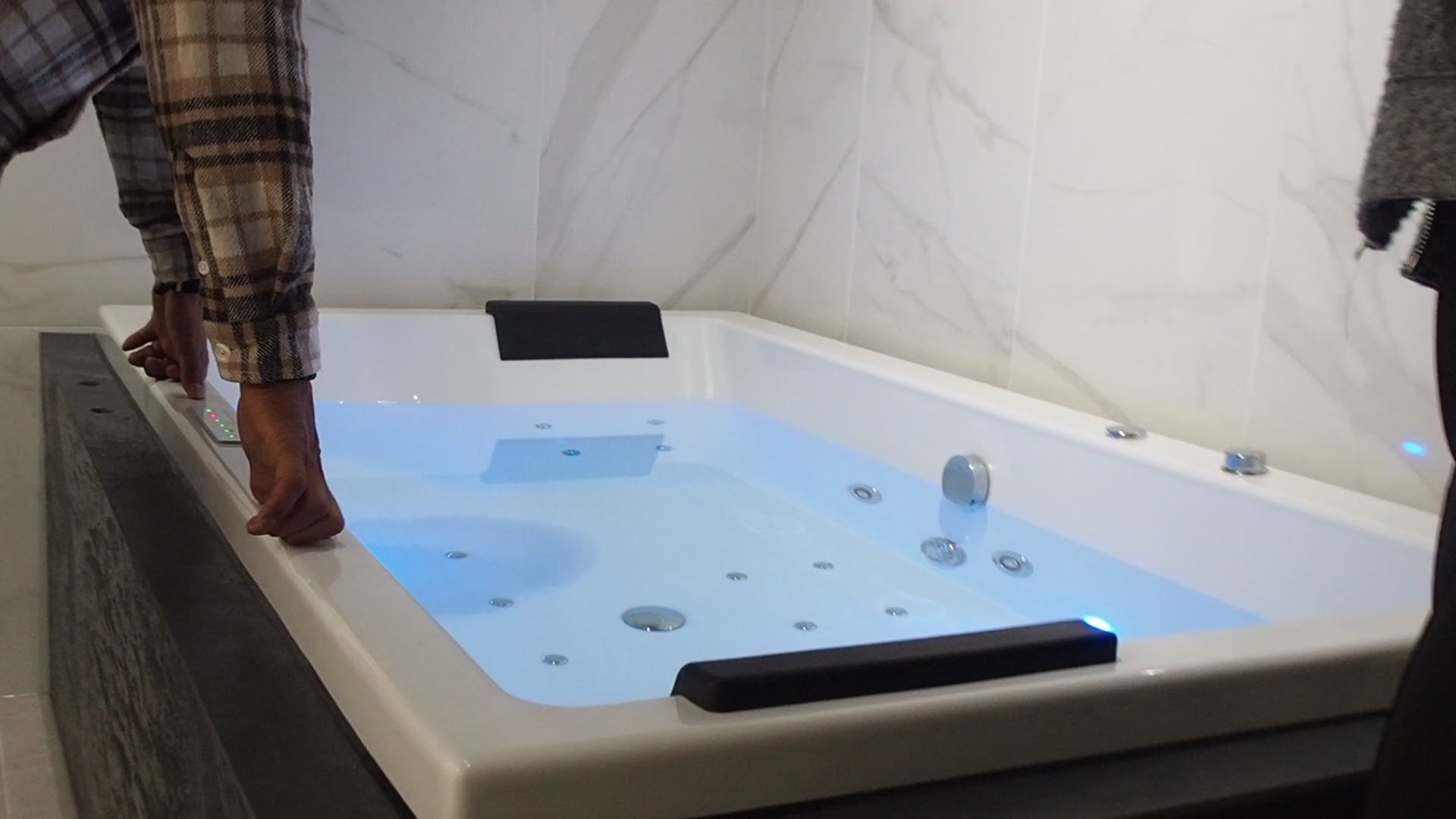 luxury bathtubs