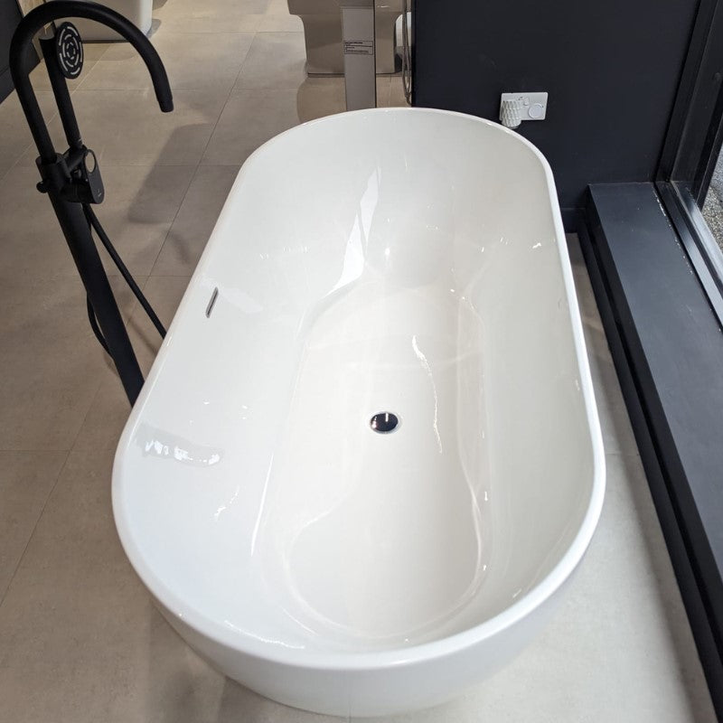 saipan freestanding bathtub